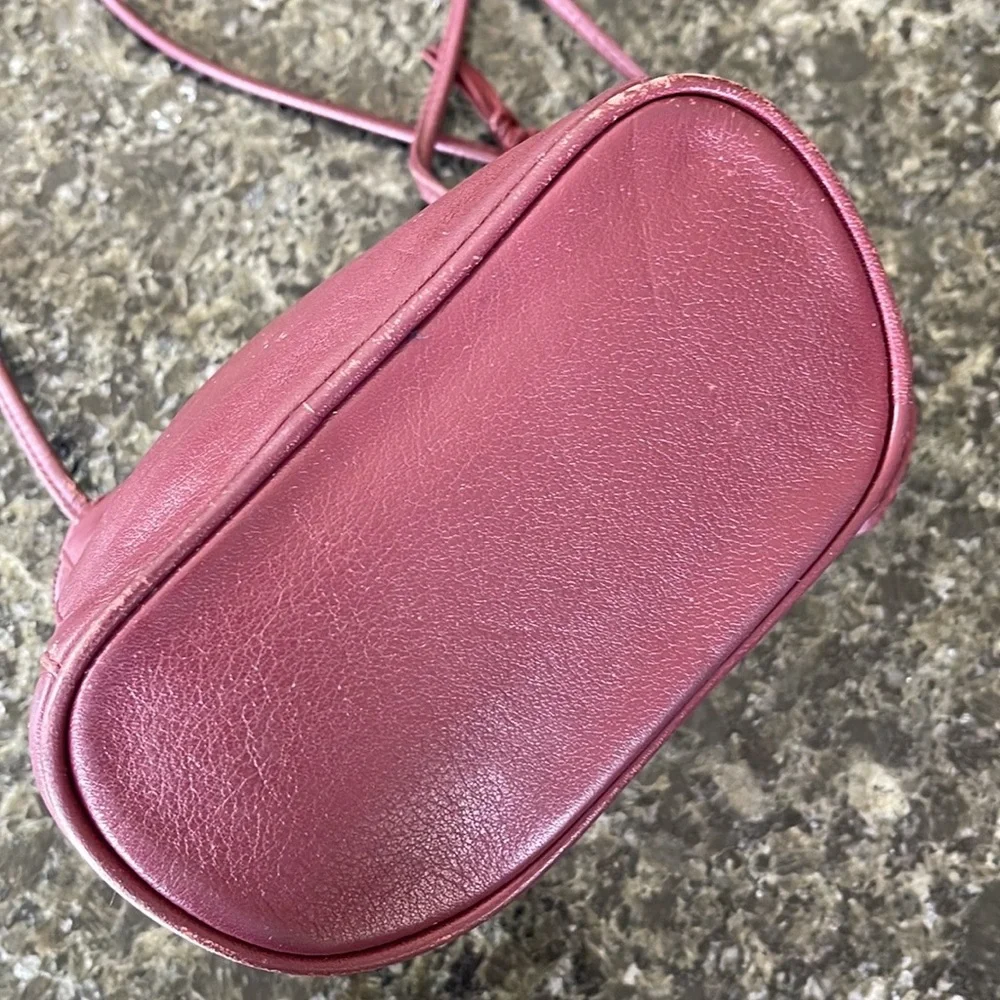 VINTAGE ANNE KLEIN II CROSS BODY BURGUNDY SMALL HANDBAG - Picture 4 of 11